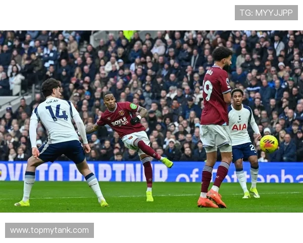 我忍不住关注西汉姆联保级战况